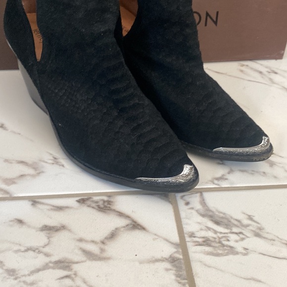 Jeffrey Campbell Black Snake Print Silver Buckle Ankle Boho Booties 7.5 - Picture 3 of 8